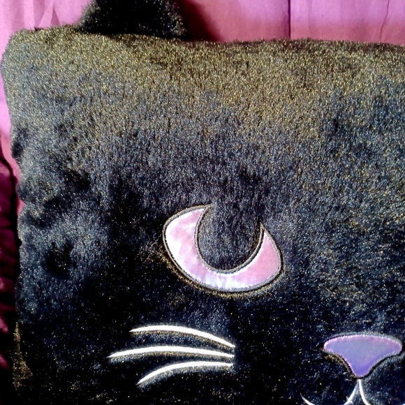 Black Cat Soft faux fur w/ iridescent rainbow gold eyes plush pillow - Picture 6 of 6